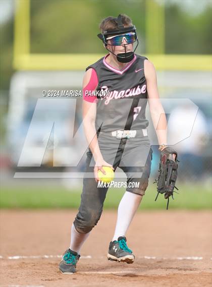 Thumbnail 2 in Bishop Grimes vs Syracuse photogallery.