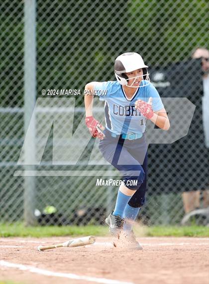 Thumbnail 2 in Bishop Grimes vs Syracuse photogallery.