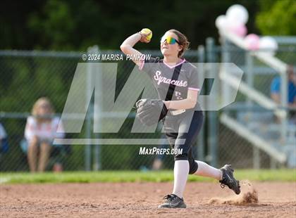 Thumbnail 2 in Bishop Grimes vs Syracuse photogallery.