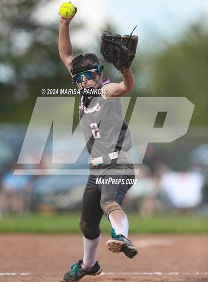 Thumbnail 2 in Bishop Grimes vs Syracuse photogallery.