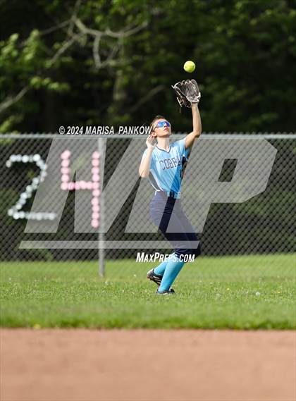Thumbnail 3 in Bishop Grimes vs Syracuse photogallery.