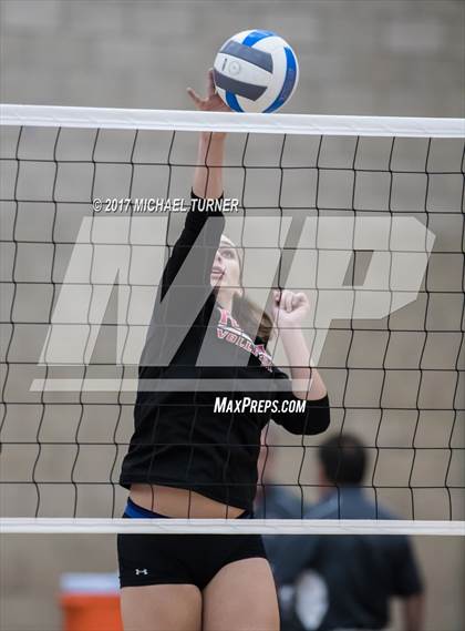 Thumbnail 1 in Chico @ Foothill photogallery.