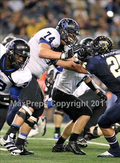 Thumbnail 1 in Byron Nelson vs. Stephenville (4A Division 2 Region 1 Area) photogallery.