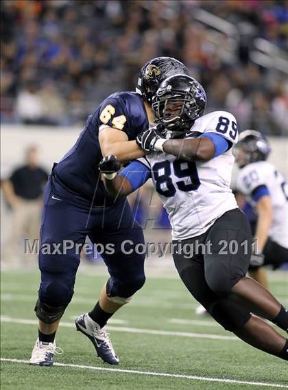 Thumbnail 1 in Byron Nelson vs. Stephenville (4A Division 2 Region 1 Area) photogallery.