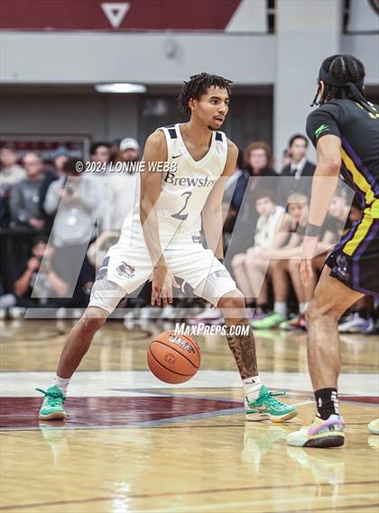 Thumbnail 3 in Montverde Academy vs. Brewster Academy (Spalding Hoophall Classic) photogallery.