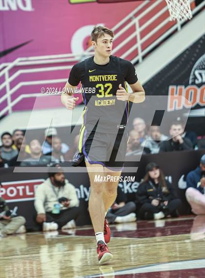 Thumbnail 2 in Montverde Academy vs. Brewster Academy (Spalding Hoophall Classic) photogallery.