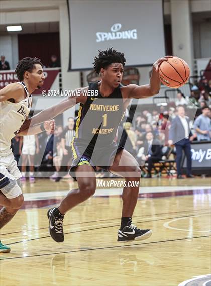 Thumbnail 2 in Montverde Academy vs. Brewster Academy (Spalding Hoophall Classic) photogallery.