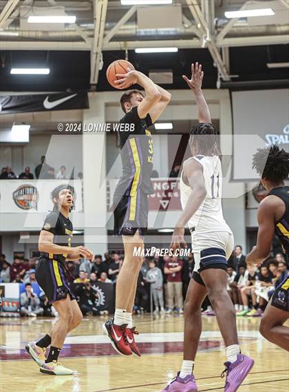 Thumbnail 1 in Montverde Academy vs. Brewster Academy (Spalding Hoophall Classic) photogallery.