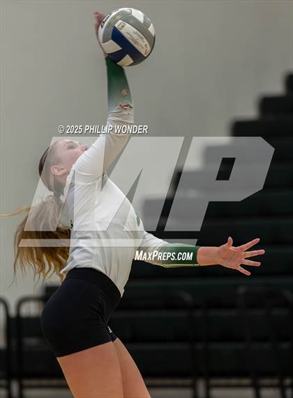 Thumbnail 2 in Lincoln Northwest @ Gretna (NSAA District B Semifinal) photogallery.