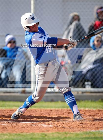 Thumbnail 2 in Windthorst vs Lindsay (Muenster Tournament) photogallery.