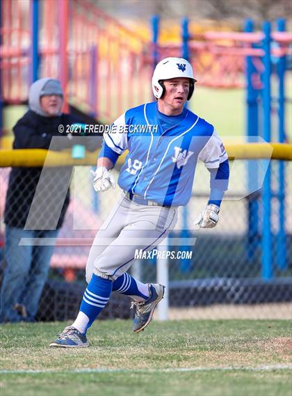 Thumbnail 2 in Windthorst vs Lindsay (Muenster Tournament) photogallery.