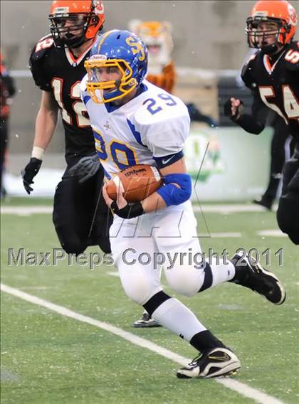 Thumbnail 2 in Shadyside vs. St. John's (OHSAA D VI Final) photogallery.