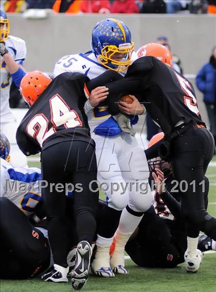 Thumbnail 2 in Shadyside vs. St. John's (OHSAA D VI Final) photogallery.