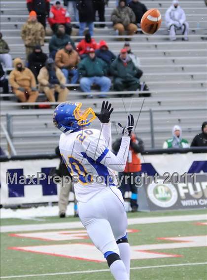 Thumbnail 1 in Shadyside vs. St. John's (OHSAA D VI Final) photogallery.