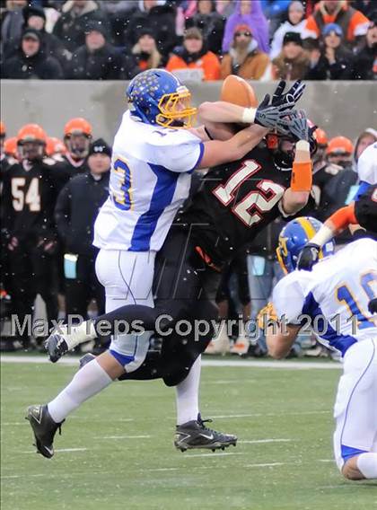 Thumbnail 1 in Shadyside vs. St. John's (OHSAA D VI Final) photogallery.