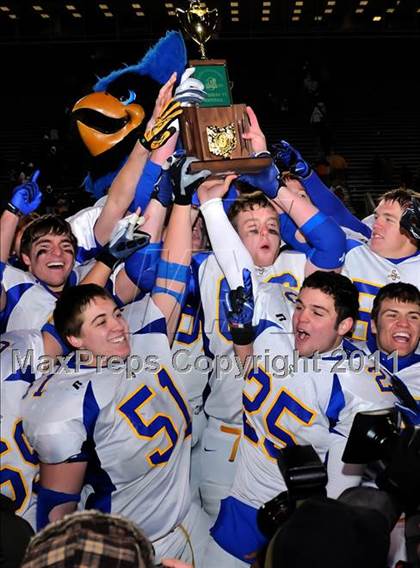 Thumbnail 2 in Shadyside vs. St. John's (OHSAA D VI Final) photogallery.