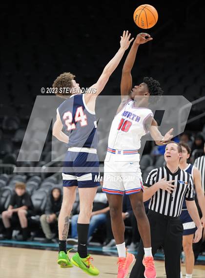 Thumbnail 3 in Pinnacle vs. North photogallery.