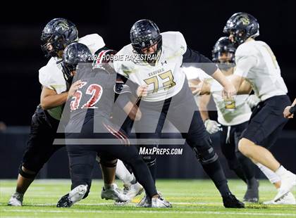 Thumbnail 3 in Hillcrest vs. Kaufman (UIL 5A DII Bi-District Playoff) photogallery.