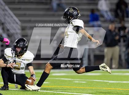 Thumbnail 1 in Hillcrest vs. Kaufman (UIL 5A DII Bi-District Playoff) photogallery.