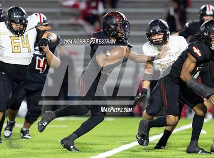 Thumbnail 3 in Hillcrest vs. Kaufman (UIL 5A DII Bi-District Playoff) photogallery.