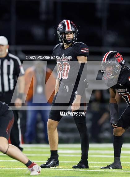 Thumbnail 3 in Hillcrest vs. Kaufman (UIL 5A DII Bi-District Playoff) photogallery.