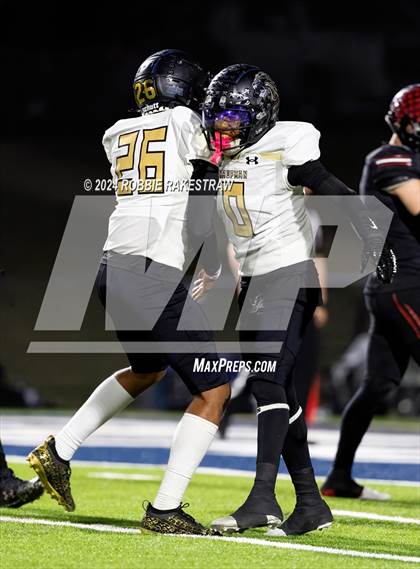 Thumbnail 2 in Hillcrest vs. Kaufman (UIL 5A DII Bi-District Playoff) photogallery.