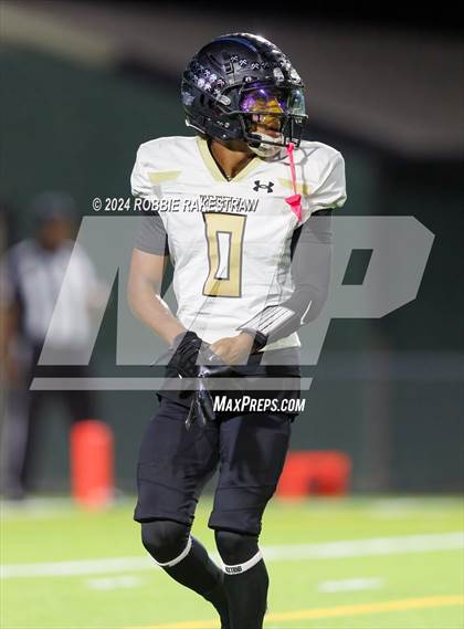 Thumbnail 2 in Hillcrest vs. Kaufman (UIL 5A DII Bi-District Playoff) photogallery.