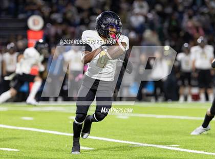 Thumbnail 1 in Hillcrest vs. Kaufman (UIL 5A DII Bi-District Playoff) photogallery.