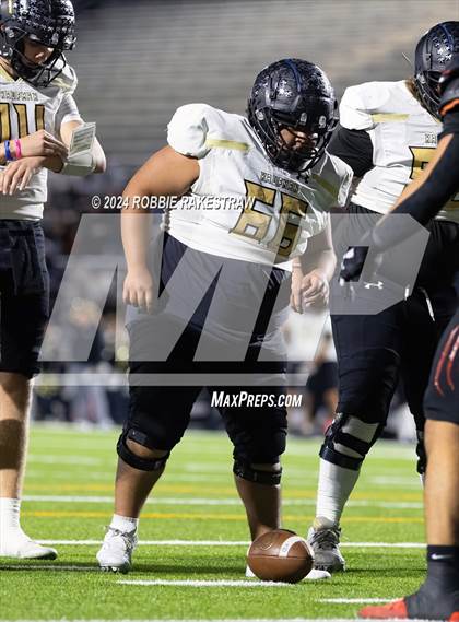 Thumbnail 2 in Hillcrest vs. Kaufman (UIL 5A DII Bi-District Playoff) photogallery.