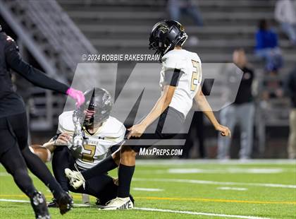 Thumbnail 2 in Hillcrest vs. Kaufman (UIL 5A DII Bi-District Playoff) photogallery.