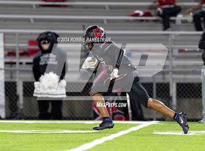 Thumbnail 1 in Hillcrest vs. Kaufman (UIL 5A DII Bi-District Playoff) photogallery.