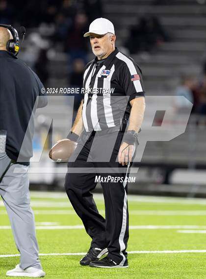 Thumbnail 1 in Hillcrest vs. Kaufman (UIL 5A DII Bi-District Playoff) photogallery.