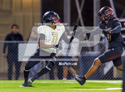 Thumbnail 2 in Hillcrest vs. Kaufman (UIL 5A DII Bi-District Playoff) photogallery.
