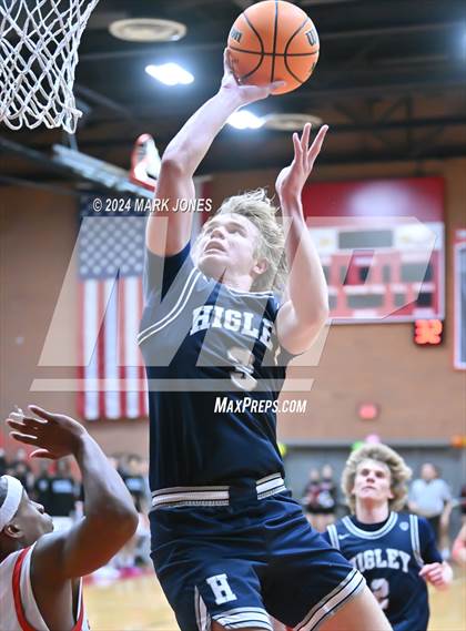 Thumbnail 2 in Ironwood vs. Higley (AIA 5A Semifinal) photogallery.