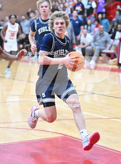 Thumbnail 2 in Ironwood vs. Higley (AIA 5A Semifinal) photogallery.