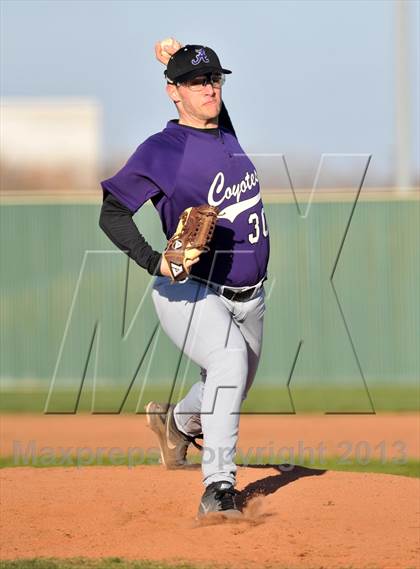 Thumbnail 3 in Anna vs Van Alstyne (Pottsboro Tournament) photogallery.