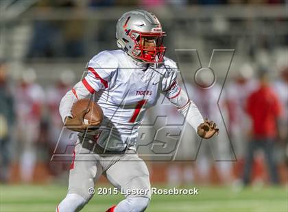 Thumbnail 1 in Bremond vs Bruni (UIL 2A Quarterfinal Playoffs) photogallery.