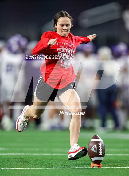Thumbnail 3 in Mart vs. Albany (UIL 2A D2 Final) photogallery.
