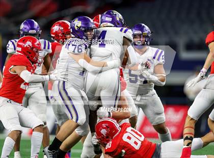 Thumbnail 1 in Mart vs. Albany (UIL 2A D2 Final) photogallery.