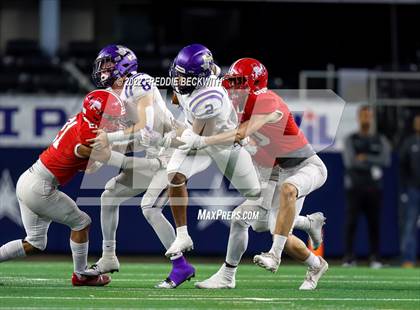 Thumbnail 1 in Mart vs. Albany (UIL 2A D2 Final) photogallery.
