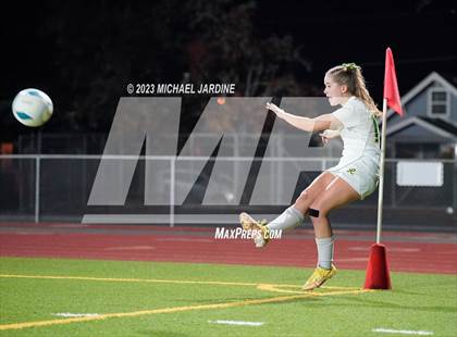 Thumbnail 1 in Roosevelt vs Lincoln (WIAA 3A Semifinal) photogallery.