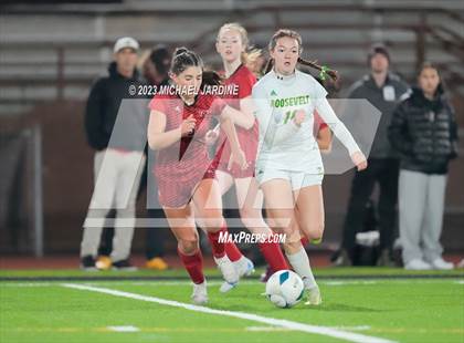 Thumbnail 3 in Roosevelt vs Lincoln (WIAA 3A Semifinal) photogallery.