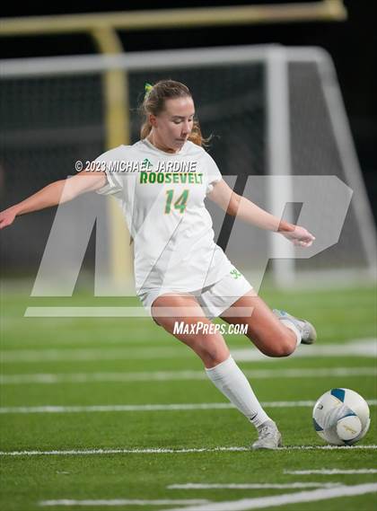 Thumbnail 3 in Roosevelt vs Lincoln (WIAA 3A Semifinal) photogallery.