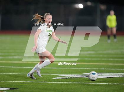 Thumbnail 2 in Roosevelt vs Lincoln (WIAA 3A Semifinal) photogallery.
