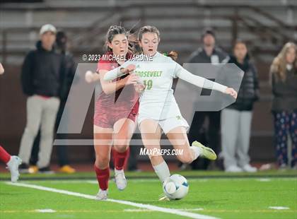 Thumbnail 1 in Roosevelt vs Lincoln (WIAA 3A Semifinal) photogallery.