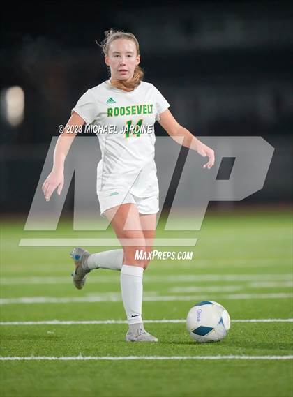 Thumbnail 3 in Roosevelt vs Lincoln (WIAA 3A Semifinal) photogallery.