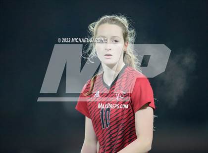 Thumbnail 3 in Roosevelt vs Lincoln (WIAA 3A Semifinal) photogallery.