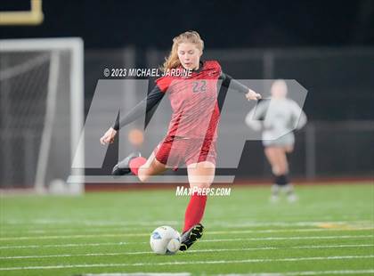Thumbnail 2 in Roosevelt vs Lincoln (WIAA 3A Semifinal) photogallery.