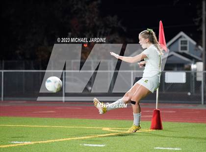 Thumbnail 3 in Roosevelt vs Lincoln (WIAA 3A Semifinal) photogallery.