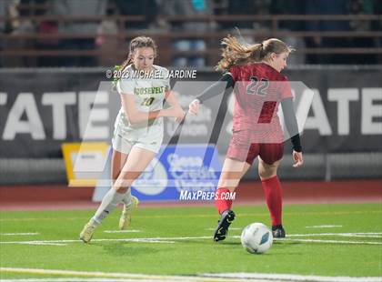 Thumbnail 3 in Roosevelt vs Lincoln (WIAA 3A Semifinal) photogallery.